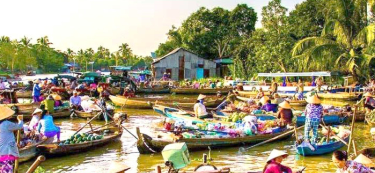 Easyrider Tour Saigon – Ben Tre – Vinh Long – Can Tho | Experience the Authentic West on a Motorcycle Saddle”