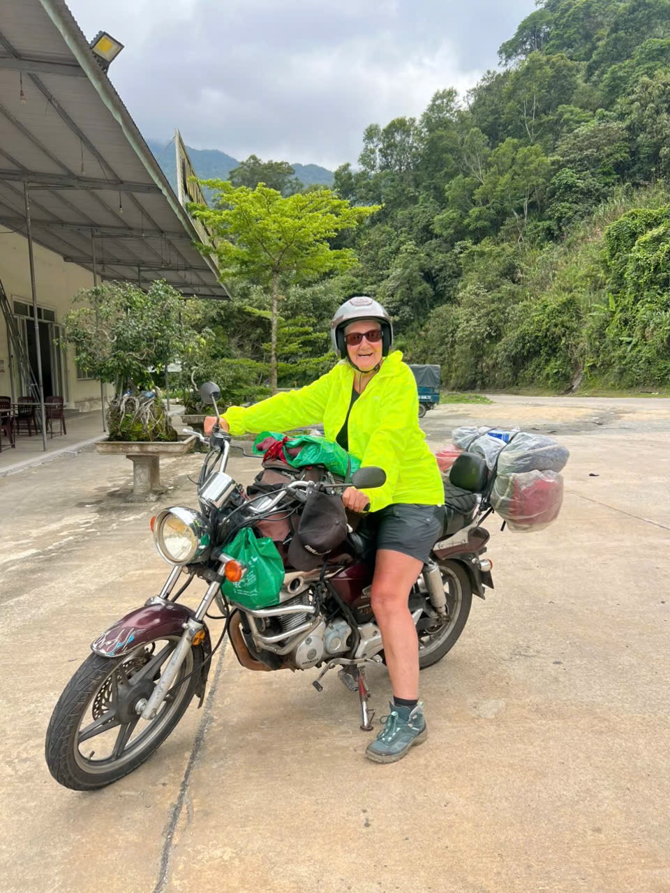 74-Year-Old Traveler Completes a 6-Day Adventure from Da Lat to Hoi An with Dalat Easyriders