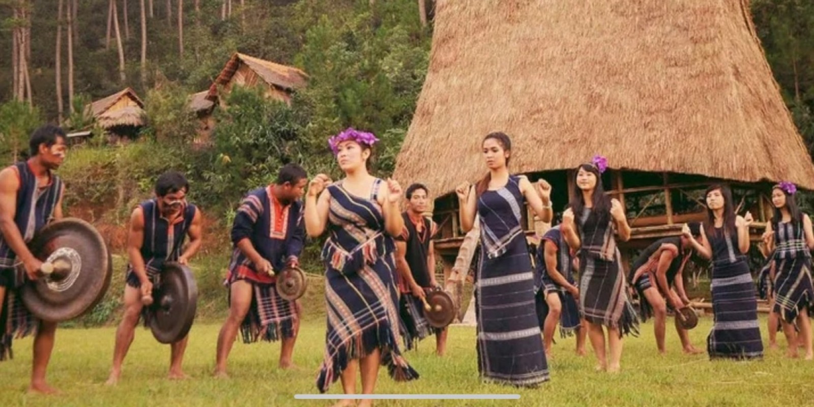 Discover the Sacred Gong Culture of the Central Highlands with Dalat Easyrider”