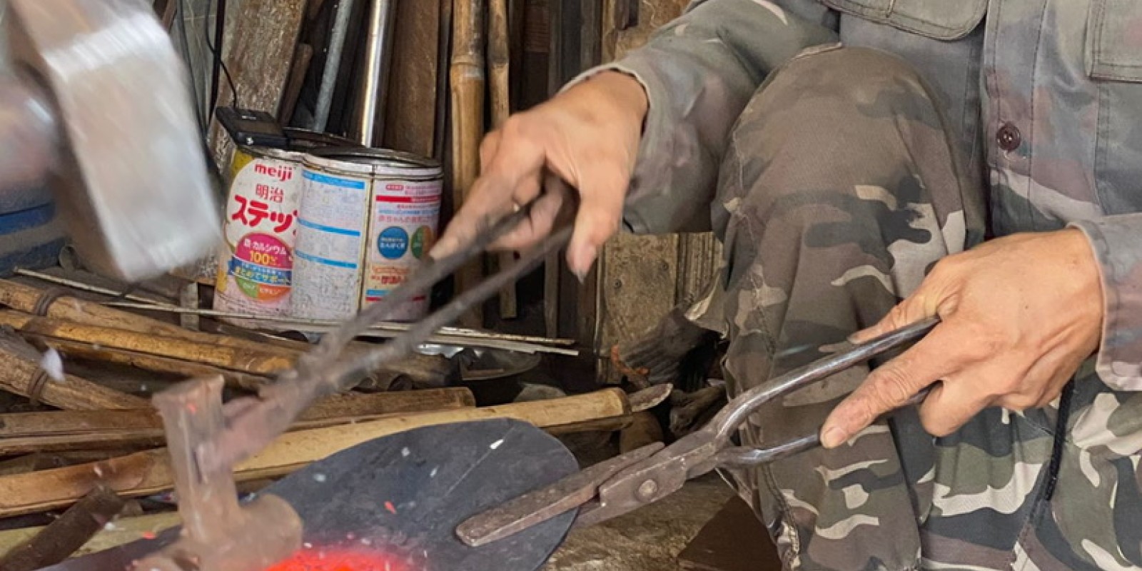“Into the Fire: Discover Traditional Blacksmithing & Local Storytelling with Dalat Easyrider”