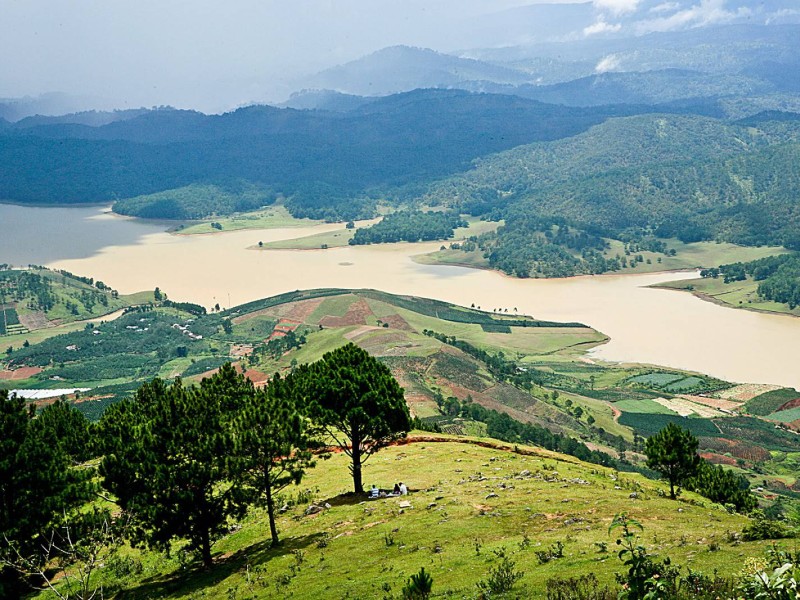 Elephant Mountain & Langbiang Hiking Tour