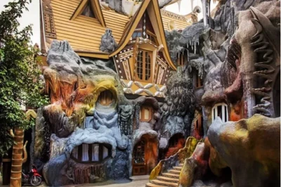 Crazy House