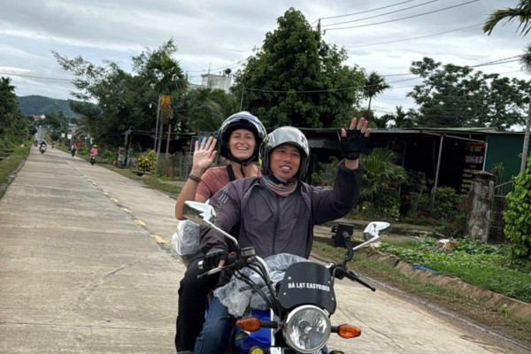 Why Small Group Tours Create Better Travel Memories