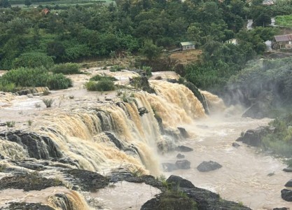 The Quiet Side of Vietnam: Small Roads and Local Life